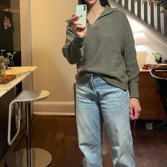 Olive green, collared sweater - Picture 4 of 6